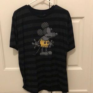 Disney store Mickey tee men’s L